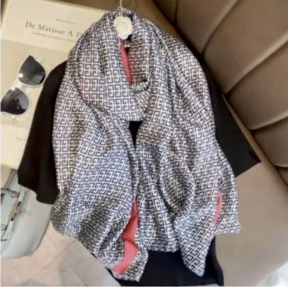 Designer Black and Pink Patterned silk Scarf